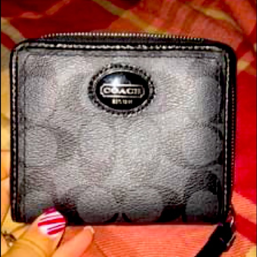 Small authentic coach wallet.